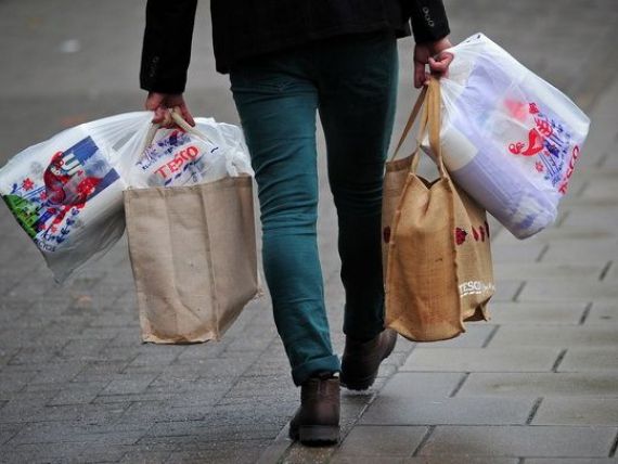 Polonezii vor sa boicoteze reteaua britanica de hypermarketuri Tesco, dupa criticile lui Cameron privind imigratia