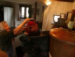 Statul obliga agricultorii sa declare, pe propria raspundere, ca produc tuica si rachiu in gospodarie, in vederea accizarii