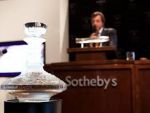 O sticla de whisky Macallan, vanduta pentru peste 630.000 de dolari la licitatie