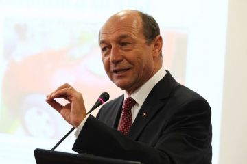 Concluziile intalnirii dintre presedinte si oamenii de afaceri. Basescu: Reducerea CAS este de dorit, daca sunt identificate clar sursele bugetare de compensare