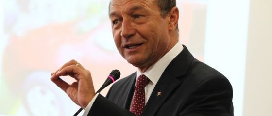 Basescu: STS nu are echipament si nici dreptul legal de a localiza semnalul telefoanelor mobile . USL initiaza un proiect de lege prin care trece serviciul in subordinea MAI