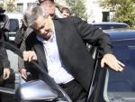 Omul de afaceri Sorin Ovidiu Vintu, retinut de politisti, dupa ce s-ar fi gasit un pasaport fals cu fotografia sa