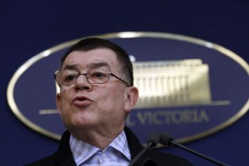 Stroe: Mi-am depus demisia in semn de onoare, pentru apararea demnitatii pompierilor IGSU. Interimatul la MAI, asigurat de Gabriel Oprea