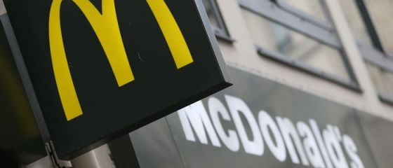 McDonald s inchide restaurantele din Crimeea. Angajatii pot opta pentru relocarea in Ucraina