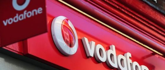 Actiunile Vodafone scad cu 7,2%, cea mai abrupta cadere din ultimii 5 ani, dupa ce AT T a negat ca pregateste preluarea operatorului