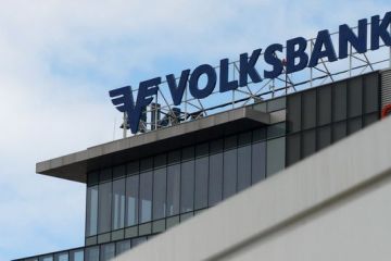 Volksbank va mentine trei luni cursul francului elvetian din 31 decembrie, de 3,8035 lei. Saptamana trecuta, OTP a anuntat reducerea dobanzilor cu 1,5%, tot pe 3 luni