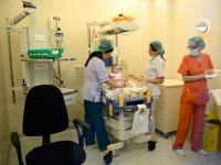 Medicii romani si italieni reiau, luni, operatiile pe cord la Spitalul de Copii Marie Curie