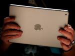 Apple ar putea plati daune de 840 mil. dolari pentru fixarea preturilor la carti in format electronic
