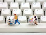 Comertul electronic va creste cu 20% in acest an, la 1.500 mld. dolari. China va depasi SUA in urmatorii doi ani