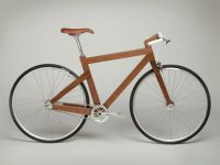 Un muresean a creat o bicicleta din lemn, care ar putea fi prezentata la Turul Frantei