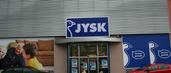 Retailerul danez de mobilier JYSK vrea sa ajunga de la 14 la 100 de magazine in Romania, pe termen mediu