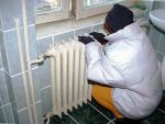 Inchiderea caloriferelor, interzisa prin lege. Statul pregateste sanctiuni pentru cei care stau la temperaturi mai mici de 20 de grade