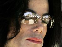 Averea lui Michael Jackson tot creste, la 5 ani de la moartea sa. Niciun artist in viata nu s-a putut apropia de cifra uriasa