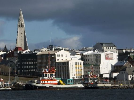 Marea Britanie si Olanda cer Islandei despagubiri de 6,7 mld. euro, suma egala cu doua treimi din PIB-ul statului nordic. Ce era schema Icesave, care s-a prabusit odata cu tara