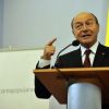 Basescu acuza BNR de implicare in cresterea accizei la carburant si electorata si spune ca va scoate romanii in strada. Sa paraseasca imediat linia de a fi controlata de un guvern corupt