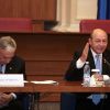 Basescu avertizeaza ca Romania risca sa reintre intr-o perioada de criza economica si cere Guvernului masuri concrete: Reforma facuta cu pasi mici nu a avut succes