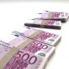 Guvernul amana proiectul de lege care limiteaza tranzactiile in numerar si reduce comisioanele bancare si initiaza discutii cu mediul de afaceri
