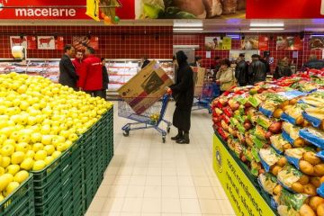 Supermarketuri inchise la final de saptamana. Cum vor guvernantii sa stimuleze producatorii autohtoni si magazinele de specialitate