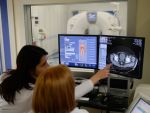 Proiect de lege: Medicii vor primi 50% din banii pentru tratarea pacientilor in regim privat, in spitalele publice