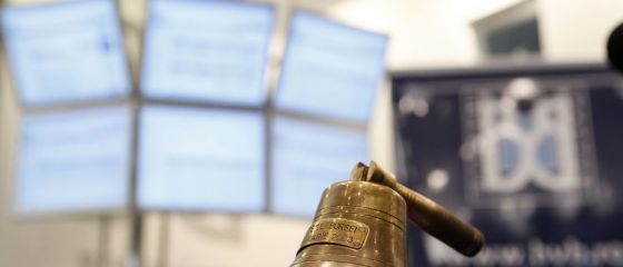 Actiunile OMV Petrom au scazut cu 2,5% chiar in ultimele minute si au dus piata pe rosu
