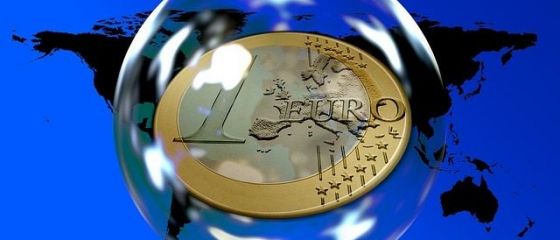 Framantarile batranului continent: se infiinteaza Statele Unite ale Europei sau dispare moneda unica? Criza datoriilor din zona euro, pe intelesul tuturor. ANIMATIE