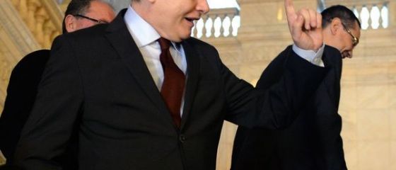 Antonescu: Ponta trebuie sa-si prezinte demisia daca vrea sa faca un alt Guvern fara PNL