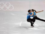 Pe Bursa, cea mai mare companie din tara are o capitalizare la jumatate, drumul pe care soferii il asteapta de 25 ani va fi gata in 2016, iar Tiriac investeste 3 milioane de euro intr-un patinoar olimpic in Bucuresti