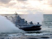 Rusia a mobilizat nave si trupe speciale pentru o posibila interventie militara in Crimeea