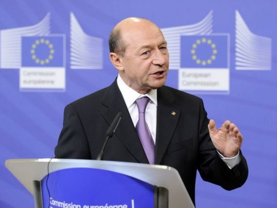 Presedintele Basescu spune ca isi da acordul pentru semnarea scrisorii cu FMI, cu conditia ca documentul sa nu contina acciza pe combustibil si electorata