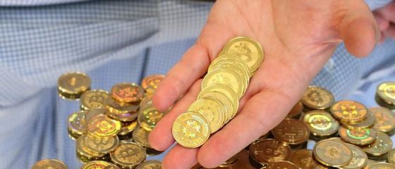 Moneda virtuala Bitcoin s-a depreciat puternic in ultimele zile. Cat valoreaza in prezent