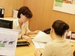 Guvernul ar putea reduce comisioanele interbancare in doua trepte