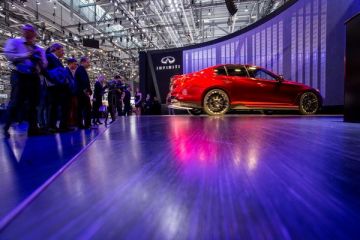 Salonul Auto Geneva. Aplicatiile de pe smartphone se muta pe bord. Infiniti a furat de la F1 sistemele de directie electronica, Rolls Royce propune sofatul cu asistenta prin satelit