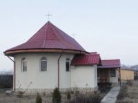 Mai multi preoti raspopiti si-au facut biserica privata, devenita Mitropolia Moldovlahiei