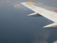 
	Operatiunile de cautare a avionului Boeing 777 au fost extinse in Marea Andaman. Vietnamul a suspendat cautarile. Malaezia nu exclude o intoarcere din drum a aeronavei
