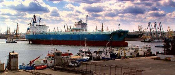 Romania, te iubesc : 24 de ani de haos in al doilea port ca marime din Europa. Caracatita de la Constanta sau cum a ajuns inima comertului romanesc jucarie pentru politicieni