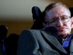 Scaunul cu rotile al lui Stephen Hawking și teza sa de doctorat s-au vândut cu 1 mil. dolari, în scopuri caritabile