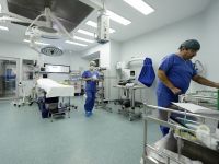 
	Medicii, atrasi la spitalele din strainatate cu salarii de 10 ori de mari decat in Romania
