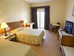 Hoteluri din Grecia, Cipru si Marea Britanie vor sa angajeze peste 2.000 de romani. Salariile ajung la 1.800 euro/luna