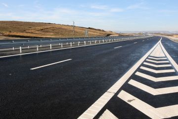 Contracte reziliate si actiuni in instanta tin pe loc lucrarile la cele mai importante drumuri din Romania. Nici ministrul Transporturilor nu stie cati km vor fi inaugurati