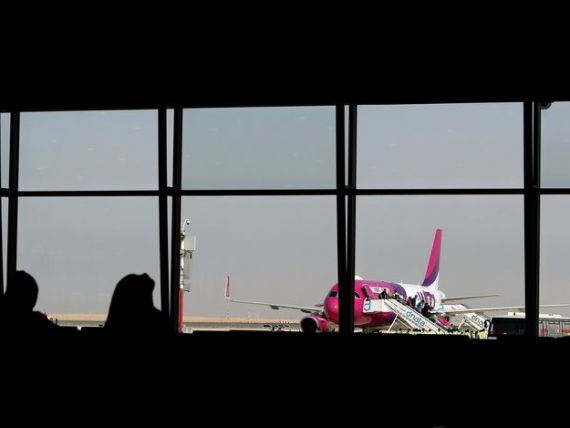 Cursa Wizz Air care nu a plecat niciodata la timp in ultimele 10 luni. Intarzierile totale au ajuns la 176 de ore. Ce spun oficialii companiei