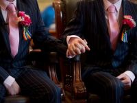 Anglia si Tara Galilor au legalizat casatoriile intre persoanele de acelasi sex