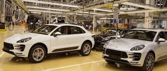 Razboi intre cel mai bogat roman si cei mai mari producatori de gaze din Romania, in Brasov multinationalele au sters urmele fabricilor cu traditie si cum arata uzina care va ajunge la o productie record de 200.000 de masini/an