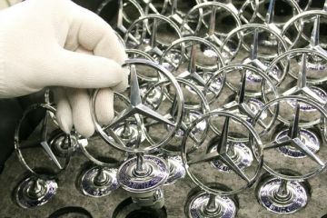Ponta vrea masini Mercedes made in Romania . Daimler a inceput constructia unei noi fabrici la Sebes, investitie de 300 mil. euro