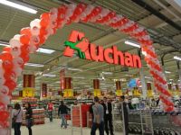 
	Afacerile Auchan in Romania s-au dublat anul trecut, la 4,6 mld. lei, dupa preluarea Real. Retailerul francez analizeaza intrarea pe comertul online din 2015
