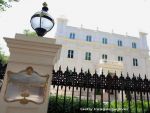 Viata pe cea mai scumpa strada din lume. Kensington Palace Gardens, zona in care locuiesc nababii lumii si unde pretul mediu al unei locuinte este de 50 mil. euro