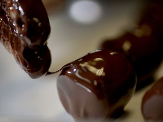 Producatorul belgian de ciocolata ISIS, nevoit sa isi schimbe numele. Compania infiintata in 1923 produce peste 5.000 tone ciocolata/an si are cifra de afaceri de 44,17 mil. dolari