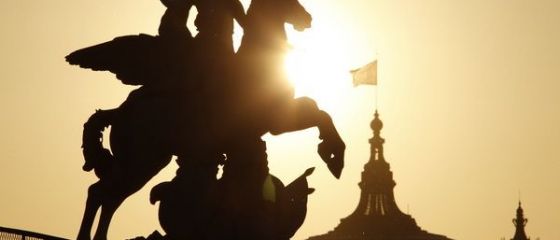 Nota cu privire la romi, redactata de un capitan de politie, care marti a creat o polemica puternica in Franta. Ministrul de Interne, Bernard Cazeneuve, a anuntat rectificarea acesteia