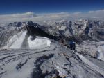 Avalansa pe Everest. Cel putin noua morti