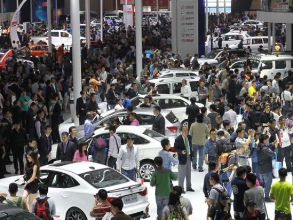Chinezii vor salva si anul acesta industria auto. Piata asiatica ramane motorul de crestere al vanzarilor de masini