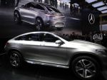 SUV-ul, cea mai noua moda in materie de masini. Standurile salonului auto de la Beijing, invadate de modele de teren